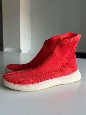 ILYSM Vegan Tabi Knit High-Top Sneakers in Pyro Red